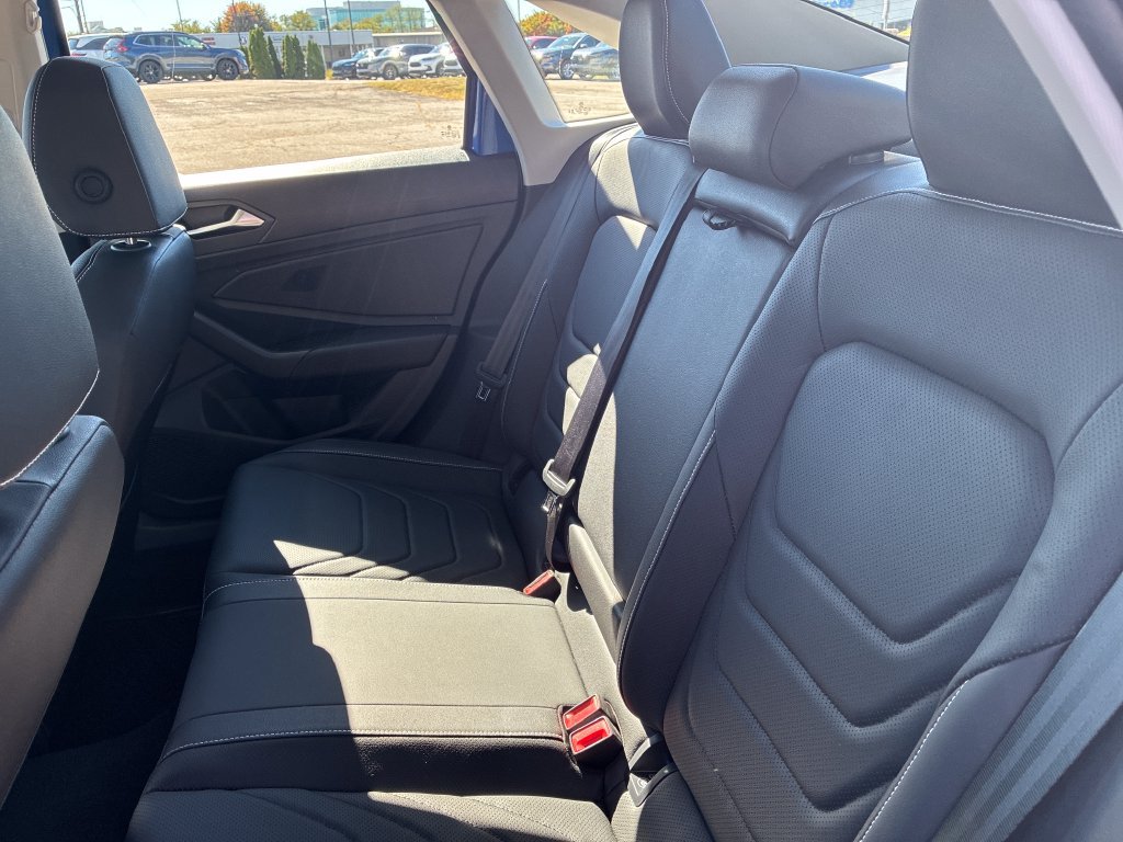 Used 2024 Volkswagen Jetta SEL FWD image 20