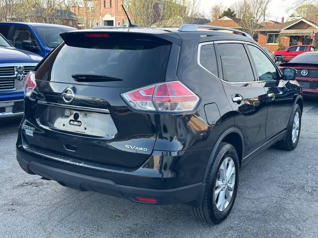 Used 2016 Nissan Rogue SV w/ SV Premium Package image 4