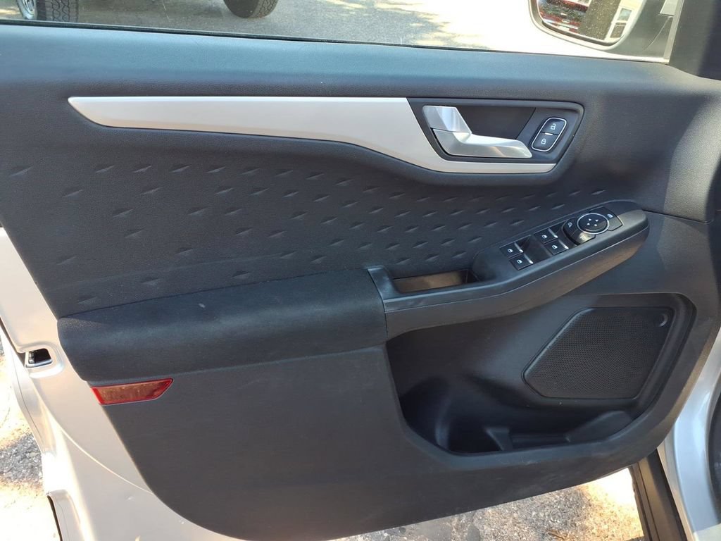 Certified 2020 Ford Escape SE AWD/4WD image 11