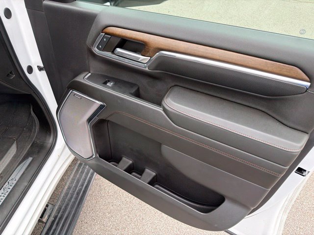 Used 2024 Chevrolet Silverado 2500 High Country AWD/4WD image 27