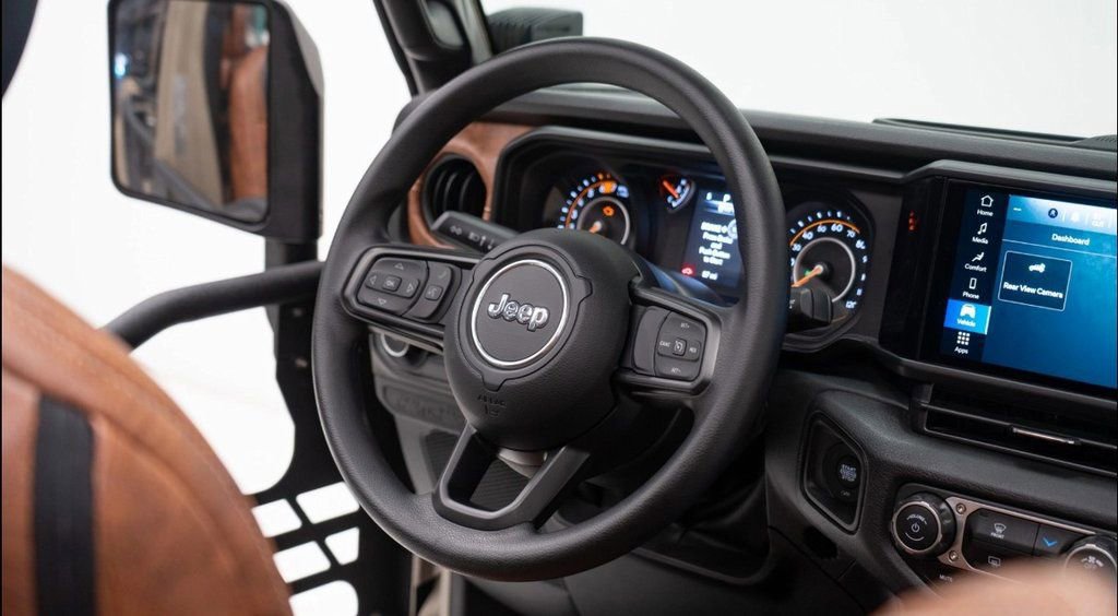 Used 2025 Jeep Wrangler Sport image 28