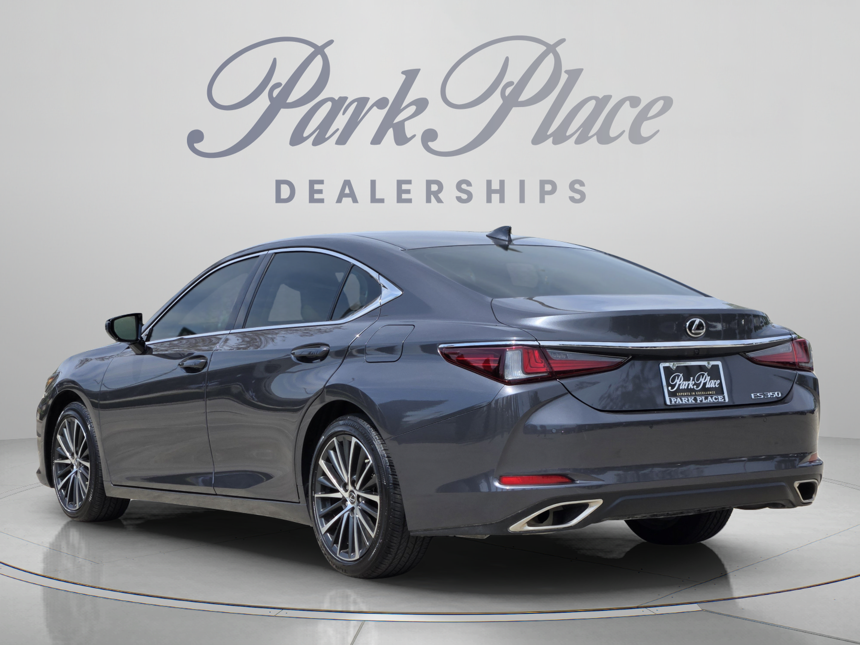 Used 2025 Lexus ES 350 w/ Premium Package FWD image 3