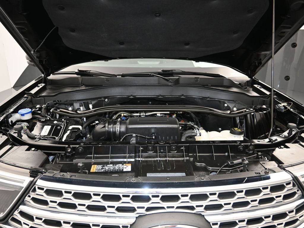 Used 2023 Ford Explorer Limited w/ Equipment Group 301A image 28