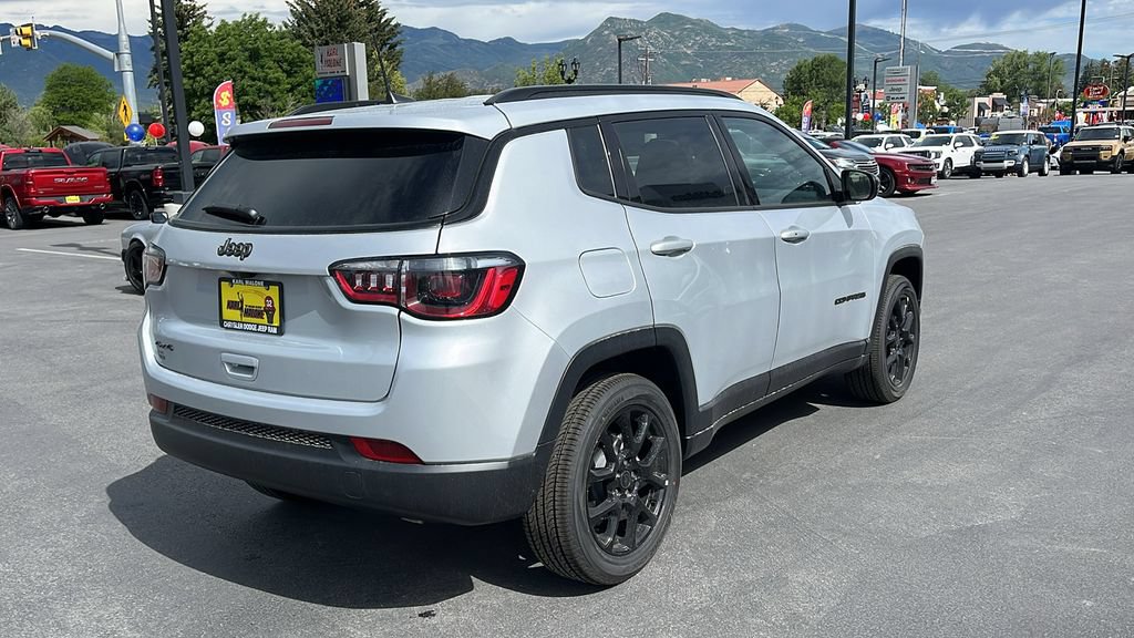 New 2026 Jeep Compass Latitude AWD/4WD image 5