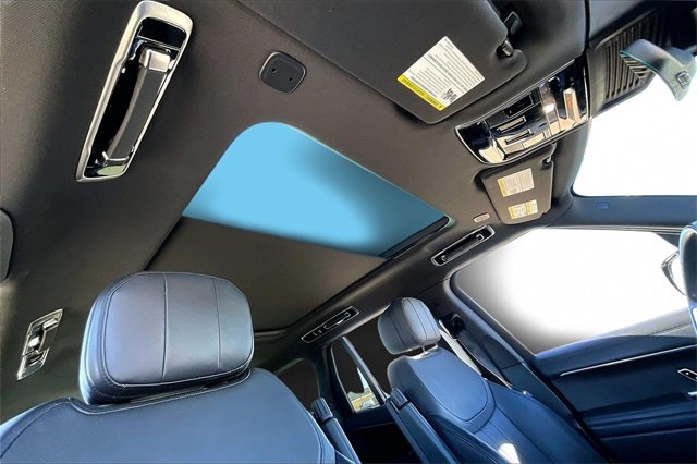 Used 2023 Land Rover Range Rover SE image 15