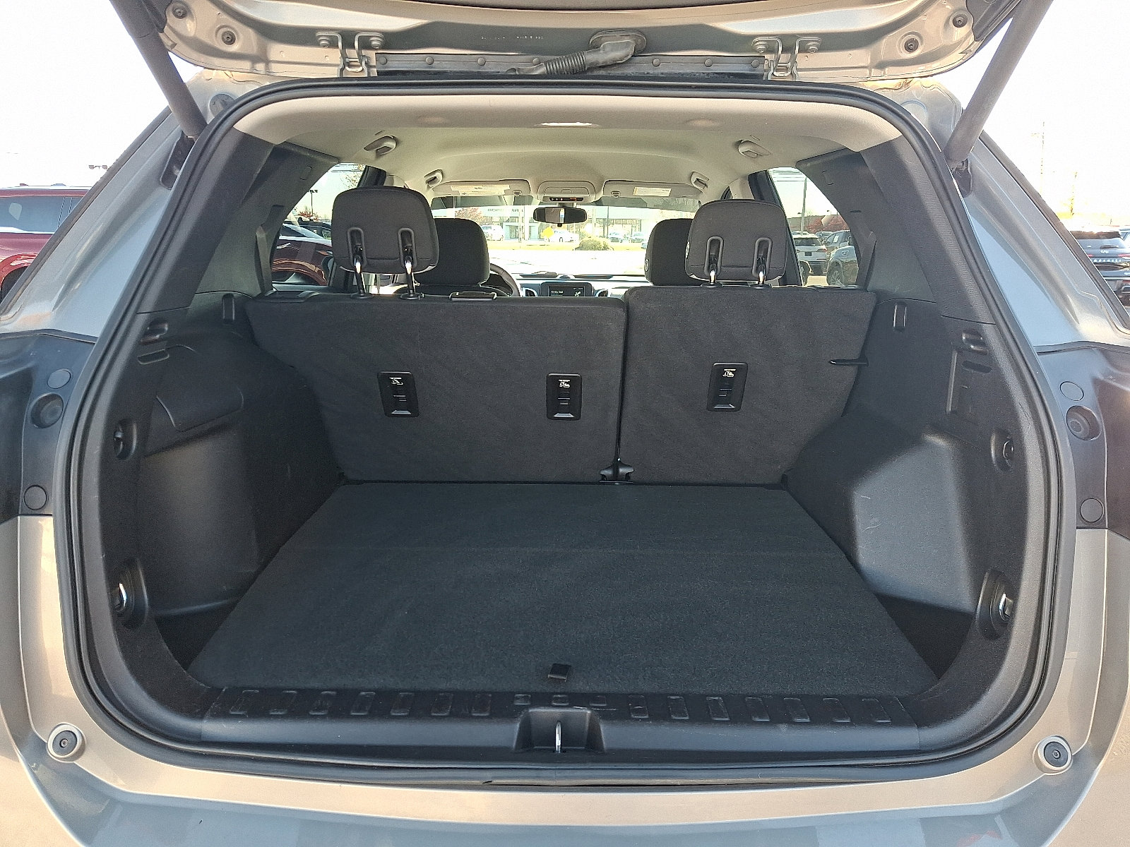 Used 2018 Chevrolet Equinox LT image 28