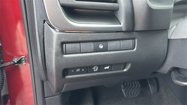 Used 2024 Nissan Rogue SV image 13