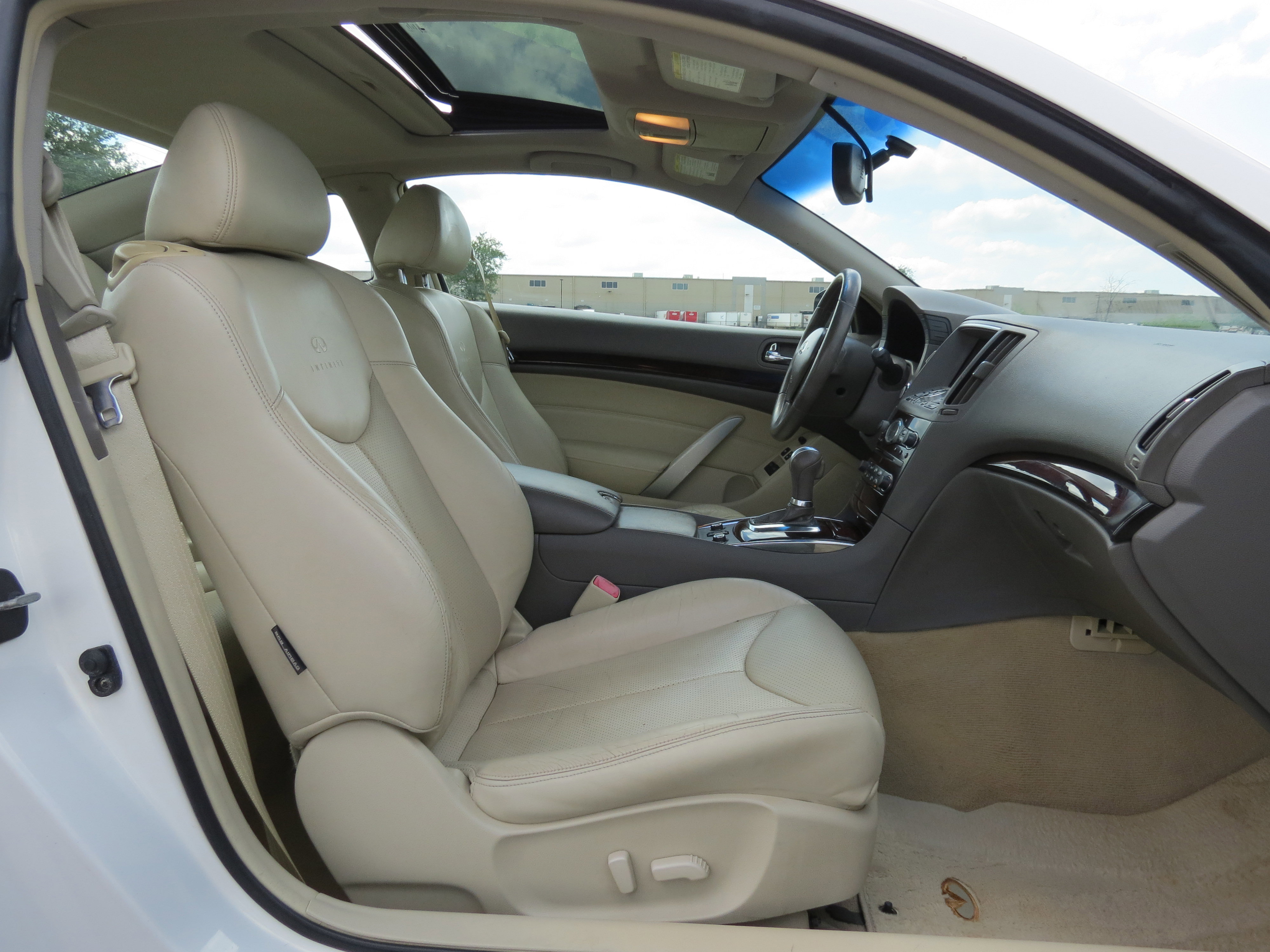 Used 2010 INFINITI G37 x w/ Premium Pkg image 35