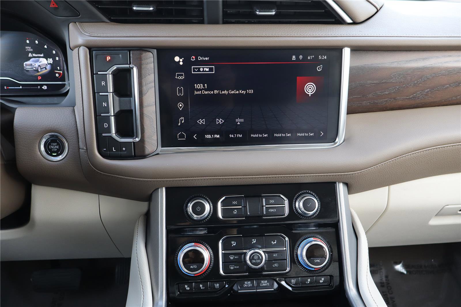 Used 2023 GMC Yukon XL Denali image 17