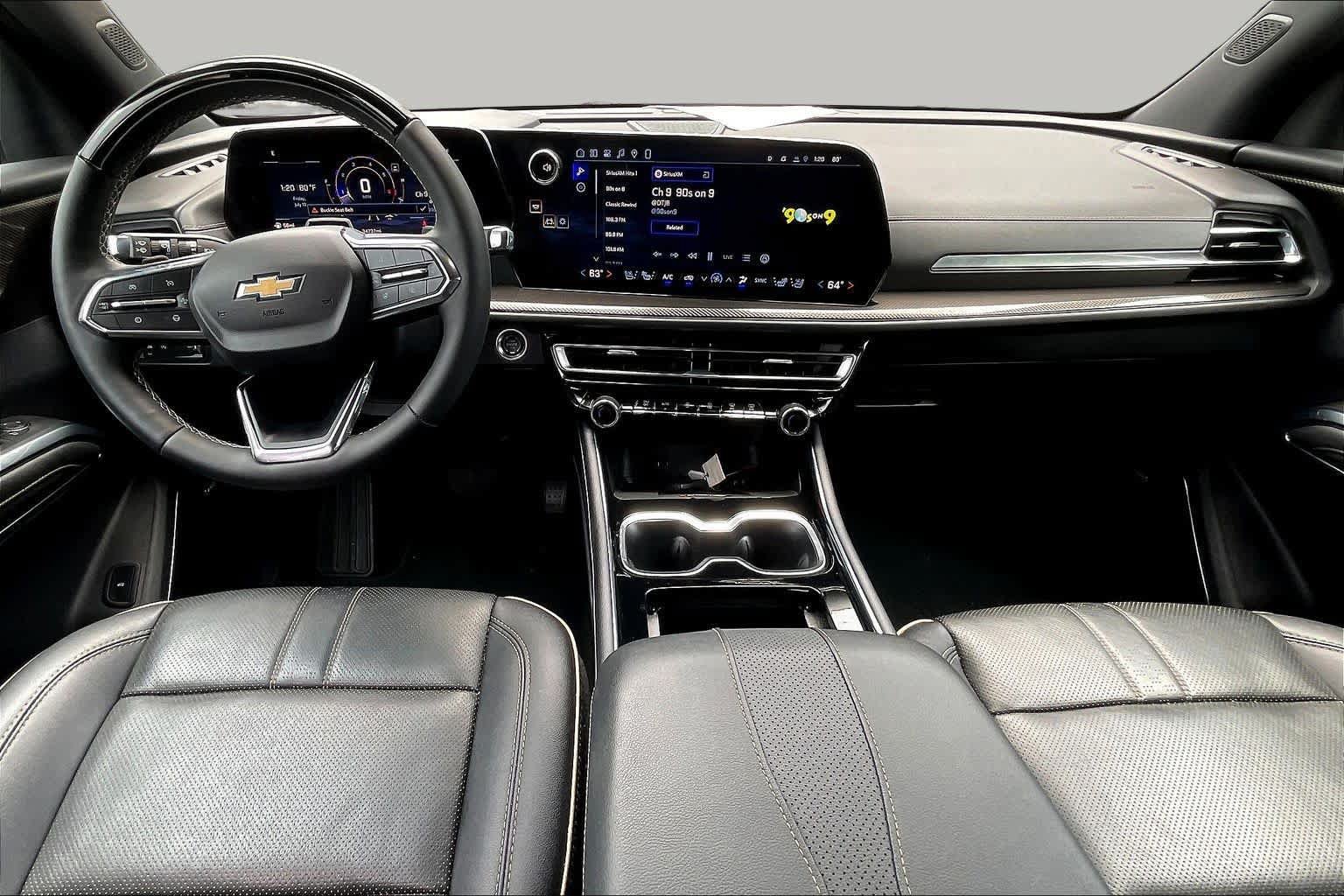 Used 2025 Chevrolet Traverse High Country w/ LPO, Floor Liner Package FWD image 31