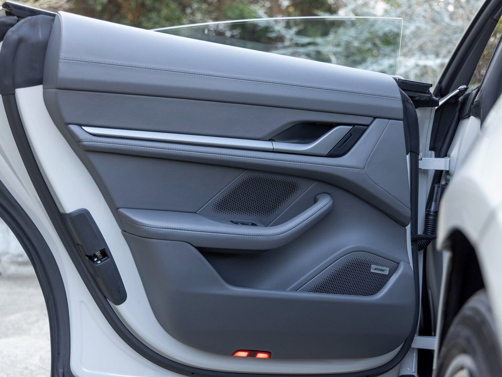 Used 2025 Porsche Taycan 4S image 40