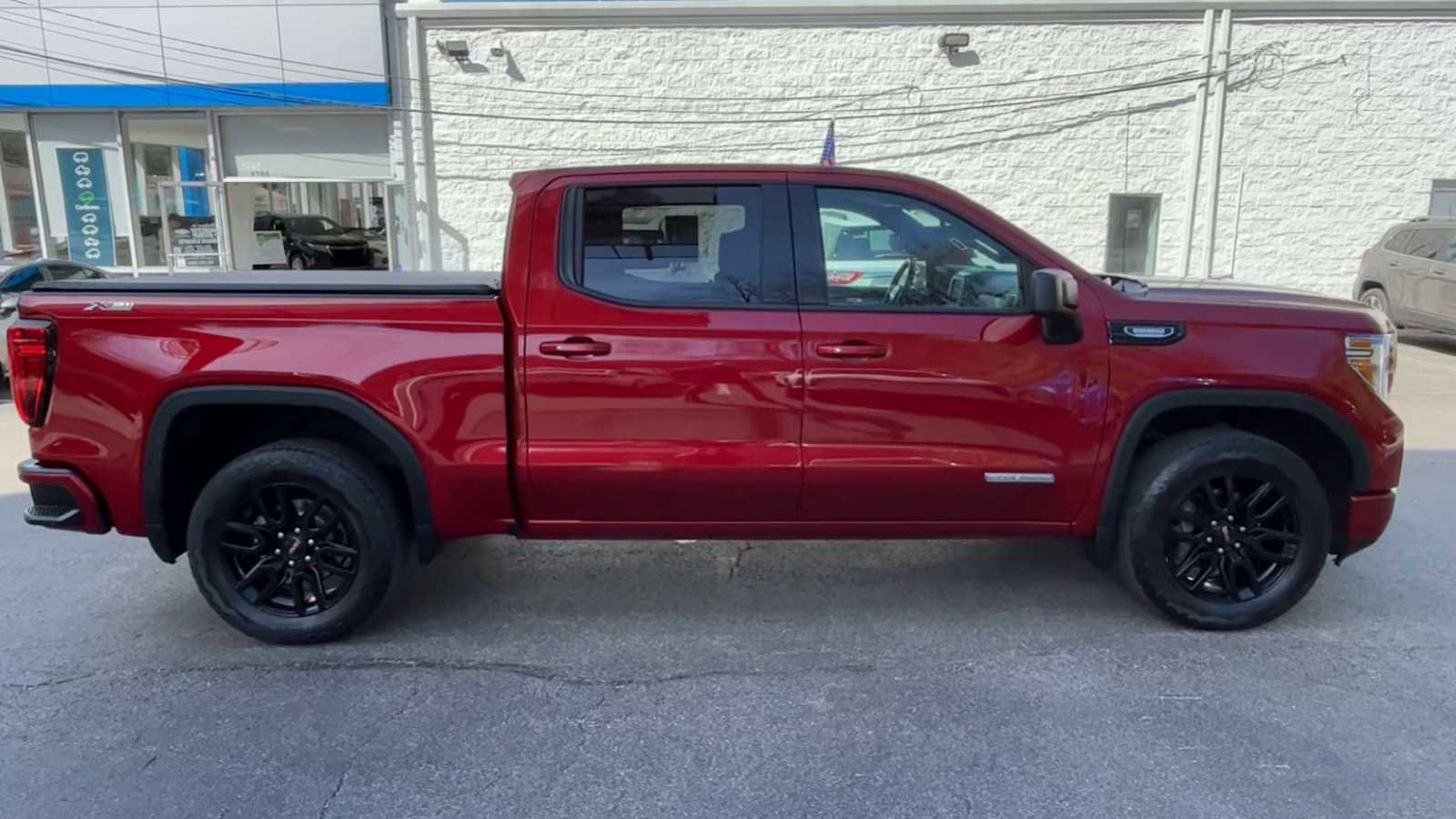 Used 2021 GMC Sierra 1500 Elevation w/ X31 Off-Road Package image 9