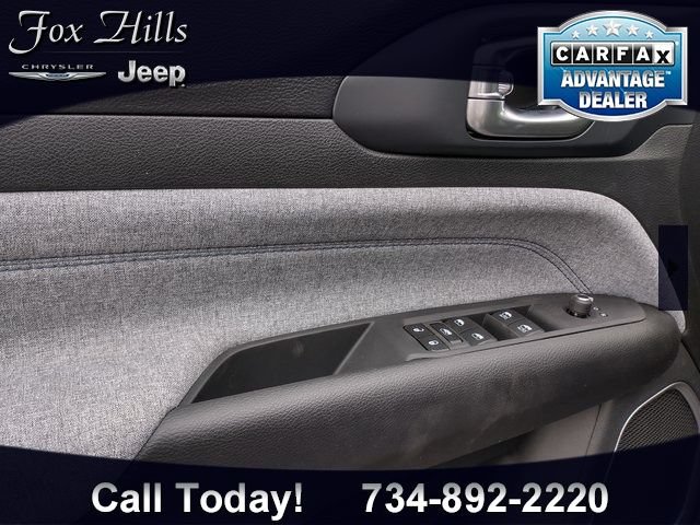 New 2023 Jeep Compass Latitude w/ Convenience Group AWD/4WD image 5