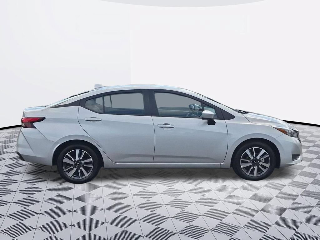 Used 2025 Nissan Versa SV FWD image 7