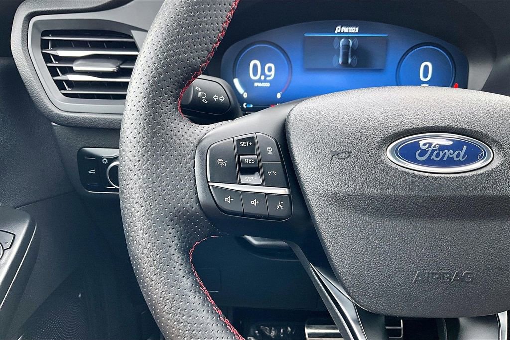 Used 2023 Ford Escape ST-Line Elite AWD/4WD image 18
