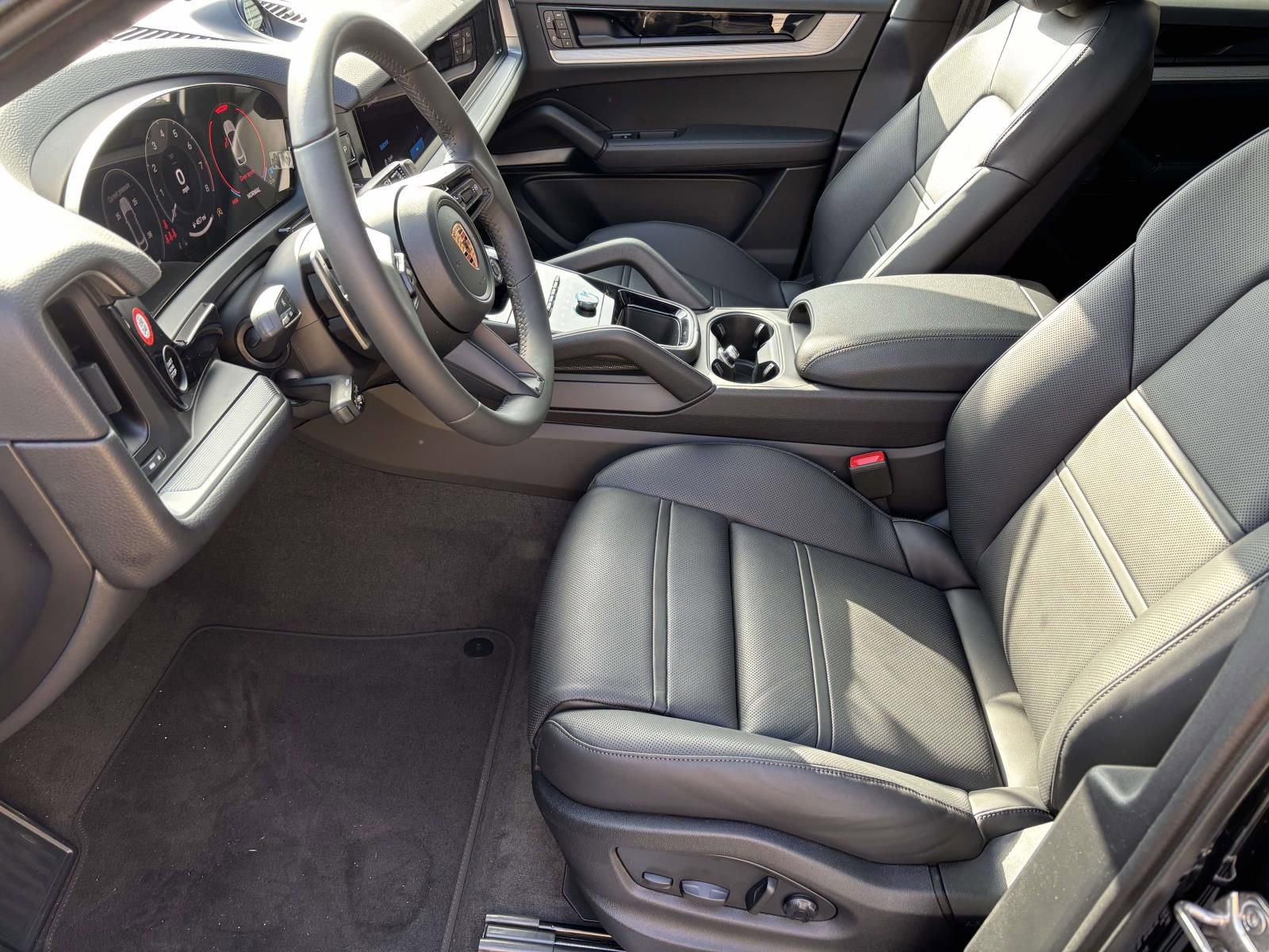 New 2026 Porsche Cayenne Coupe image 20