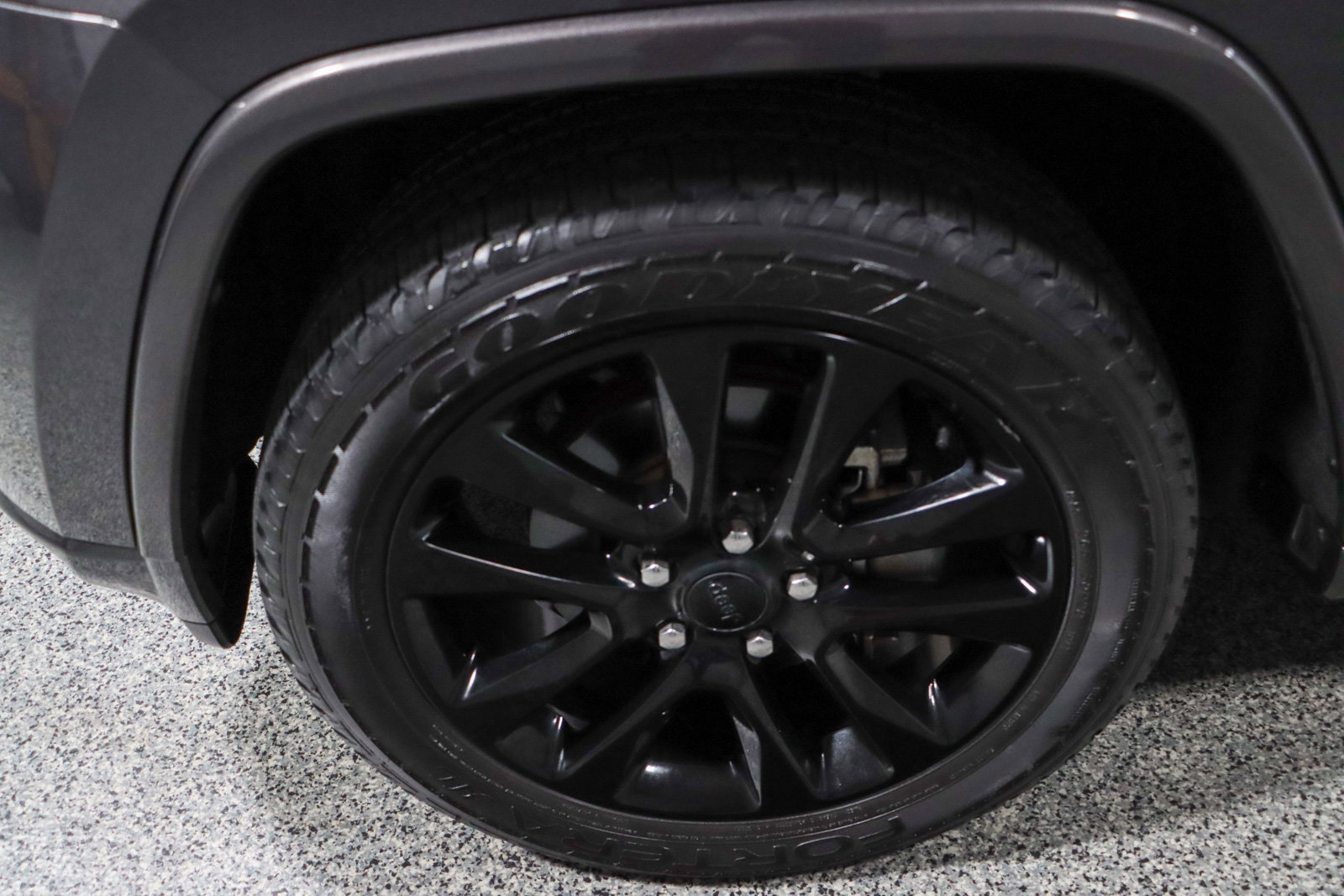 Used 2018 Jeep Grand Cherokee Altitude image 11