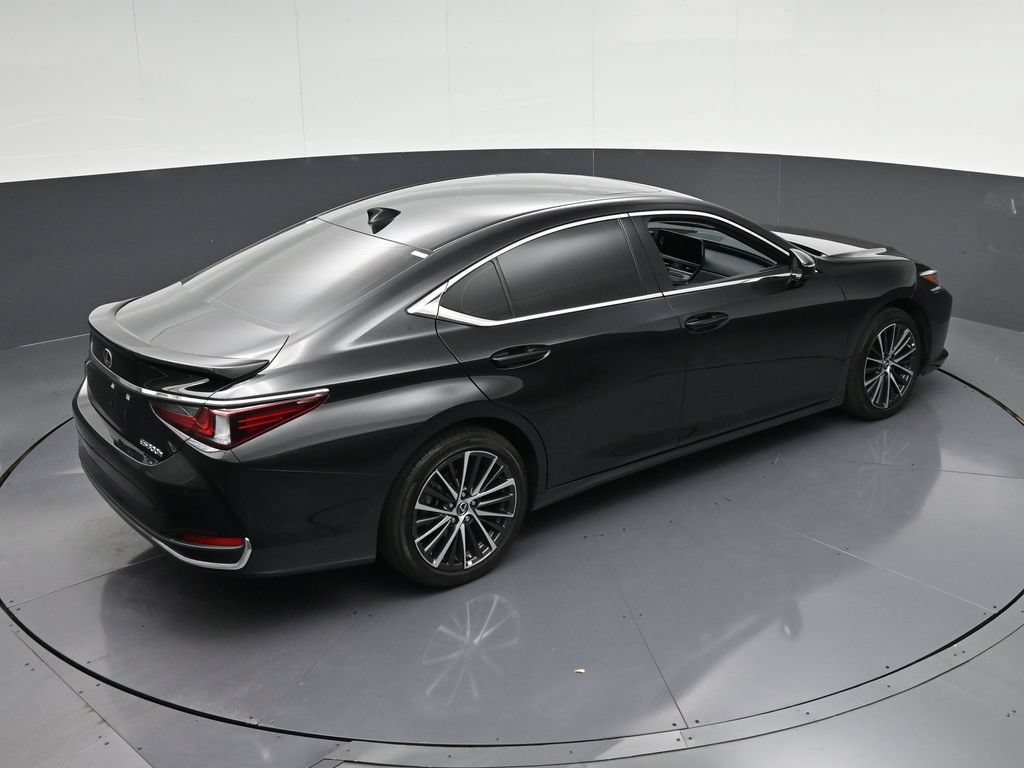 Used 2025 Lexus ES 300h w/ Premium Package FWD image 27