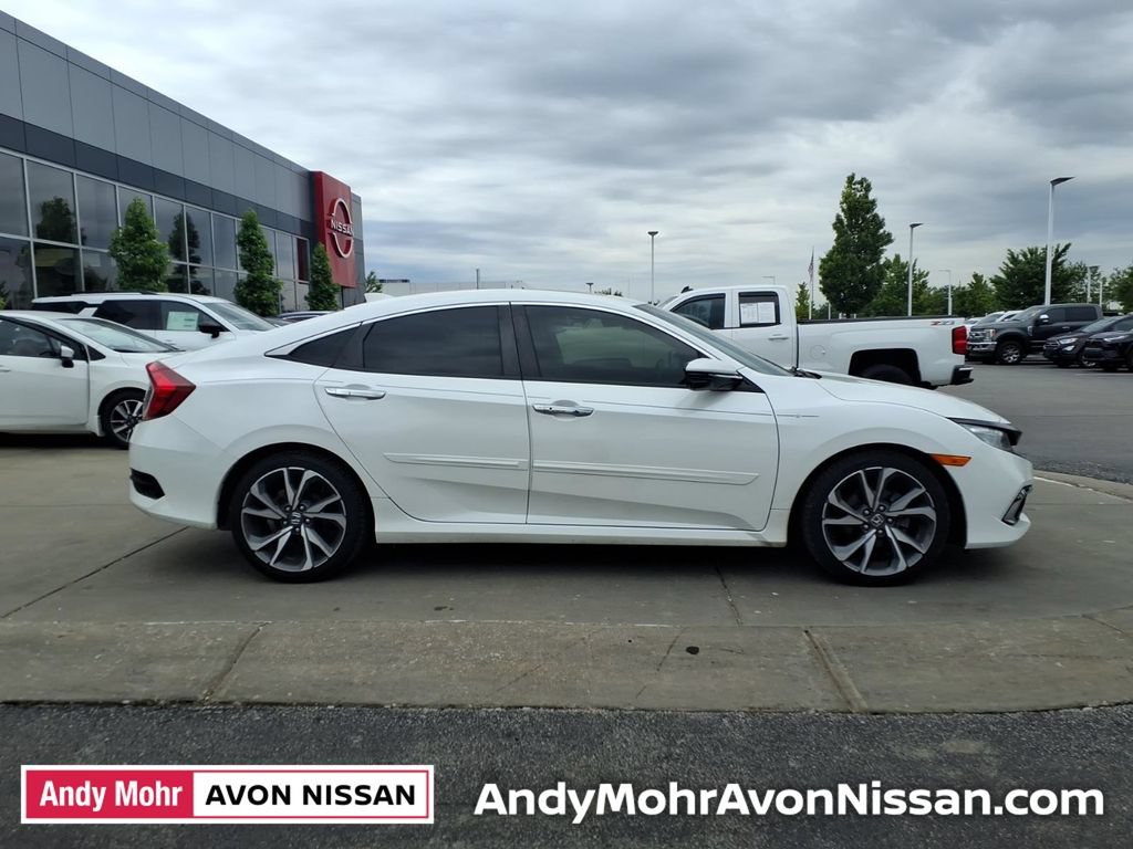 Used 2019 Honda Civic Touring image 8