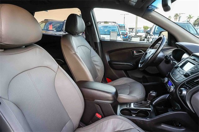 Used 2015 Hyundai Tucson Limited image 18