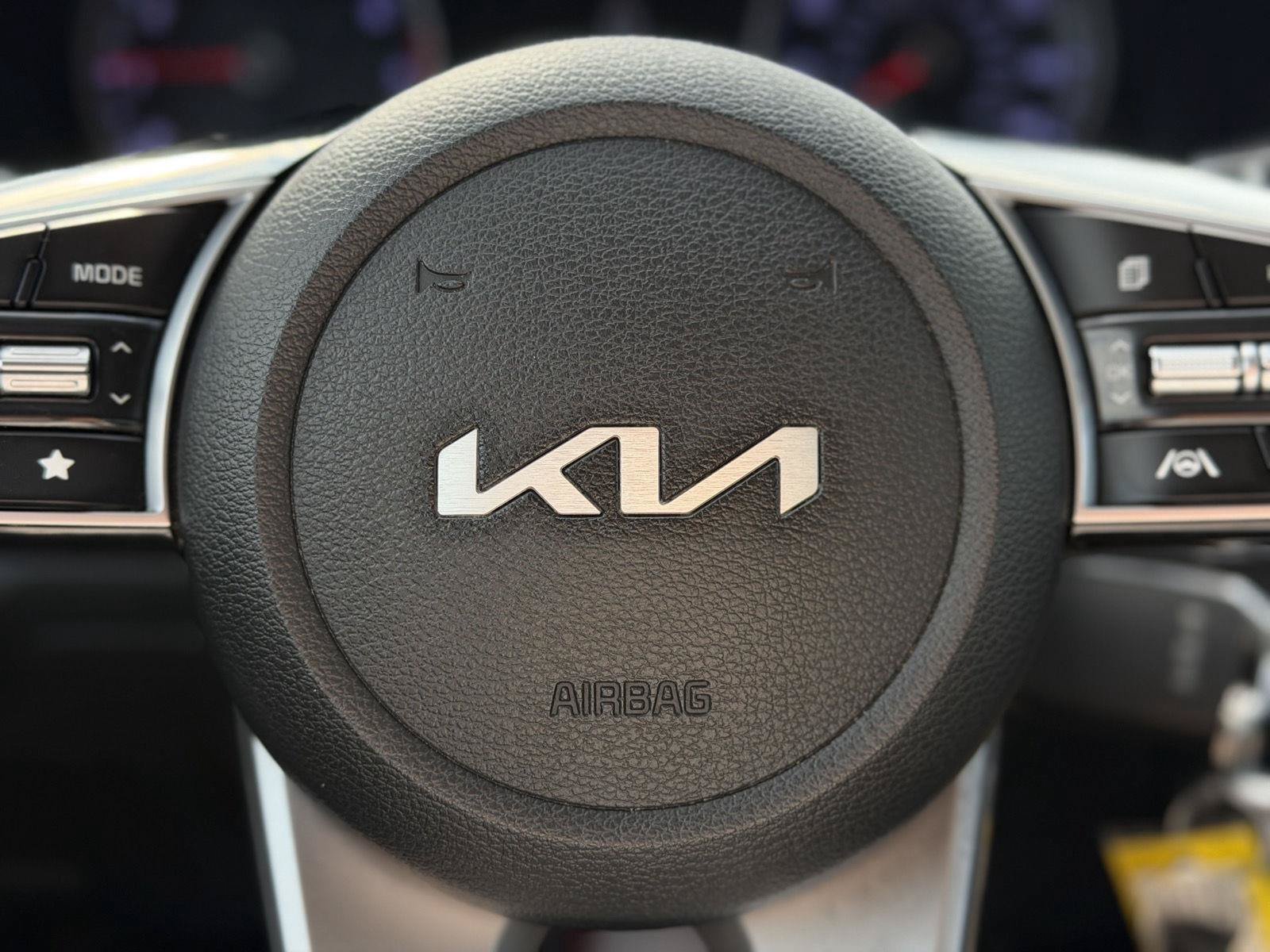 Used 2022 Kia Forte LXS FWD image 32