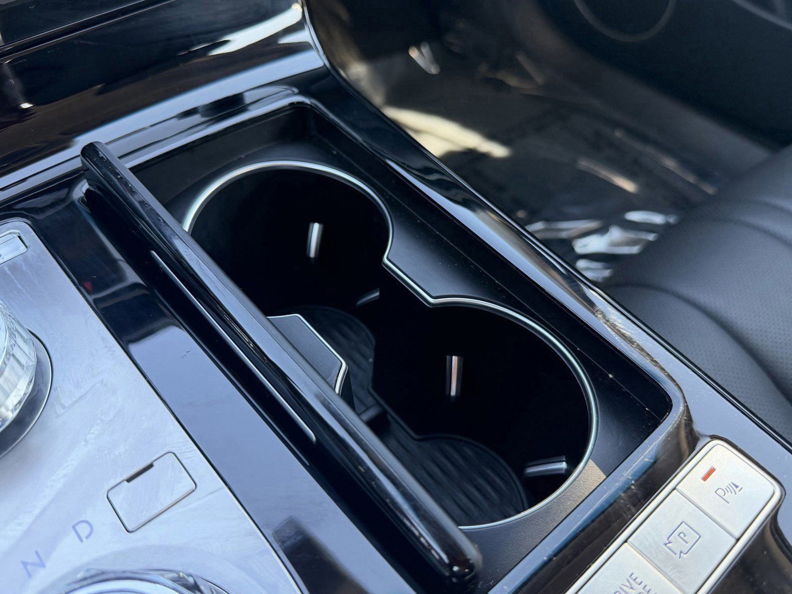 Used 2025 Genesis G80 2.5T image 30