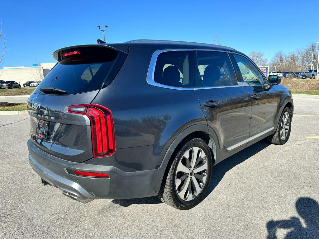 Used 2022 Kia Telluride EX w/ EX Premium Package image 7