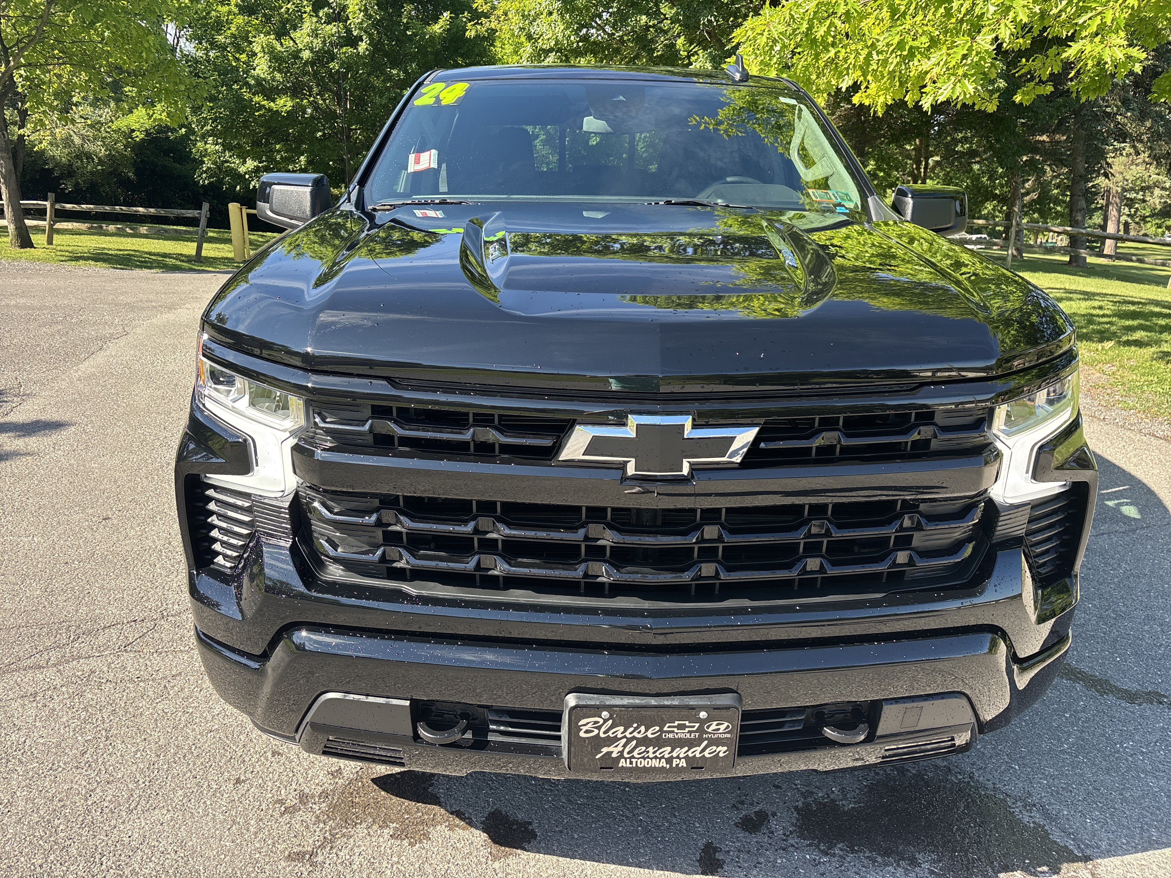 Used 2024 Chevrolet Silverado 1500 RST AWD/4WD image 13