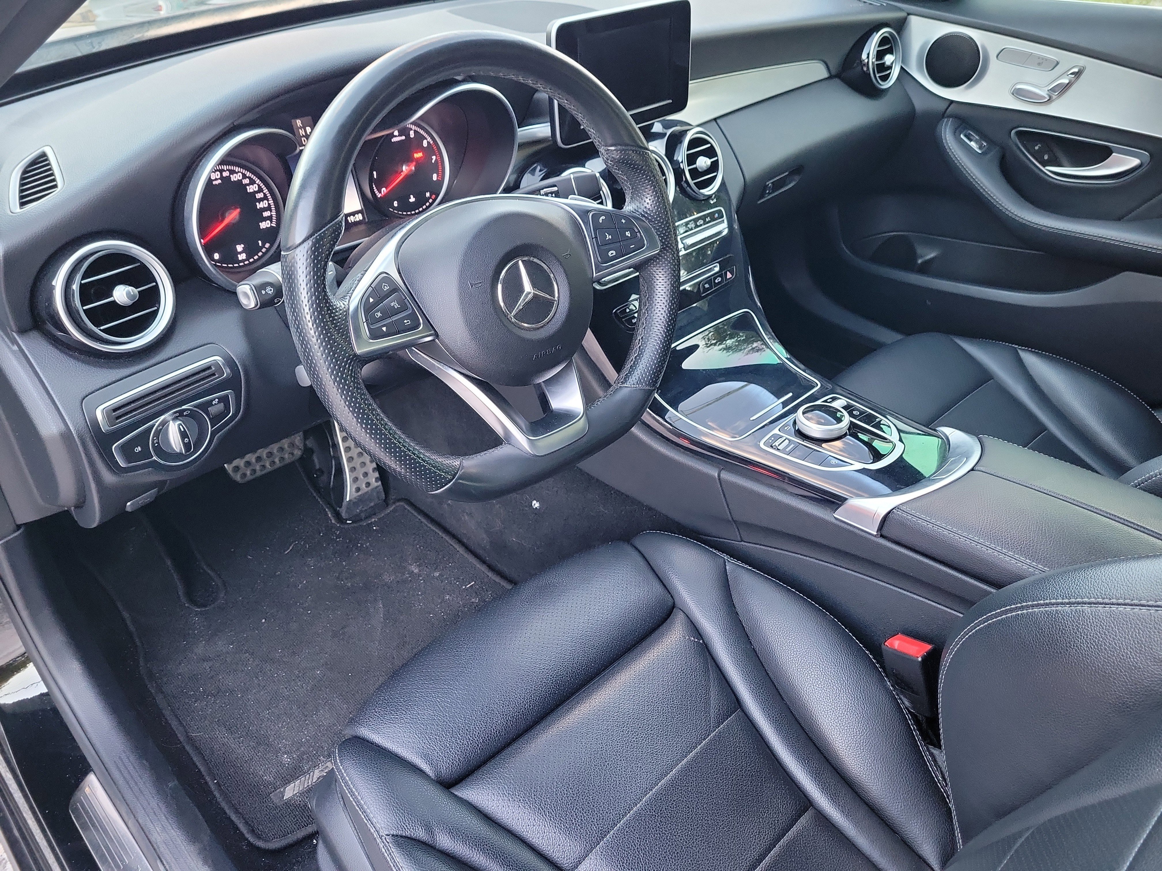 Used 2018 Mercedes-Benz C 300 Sedan image 19