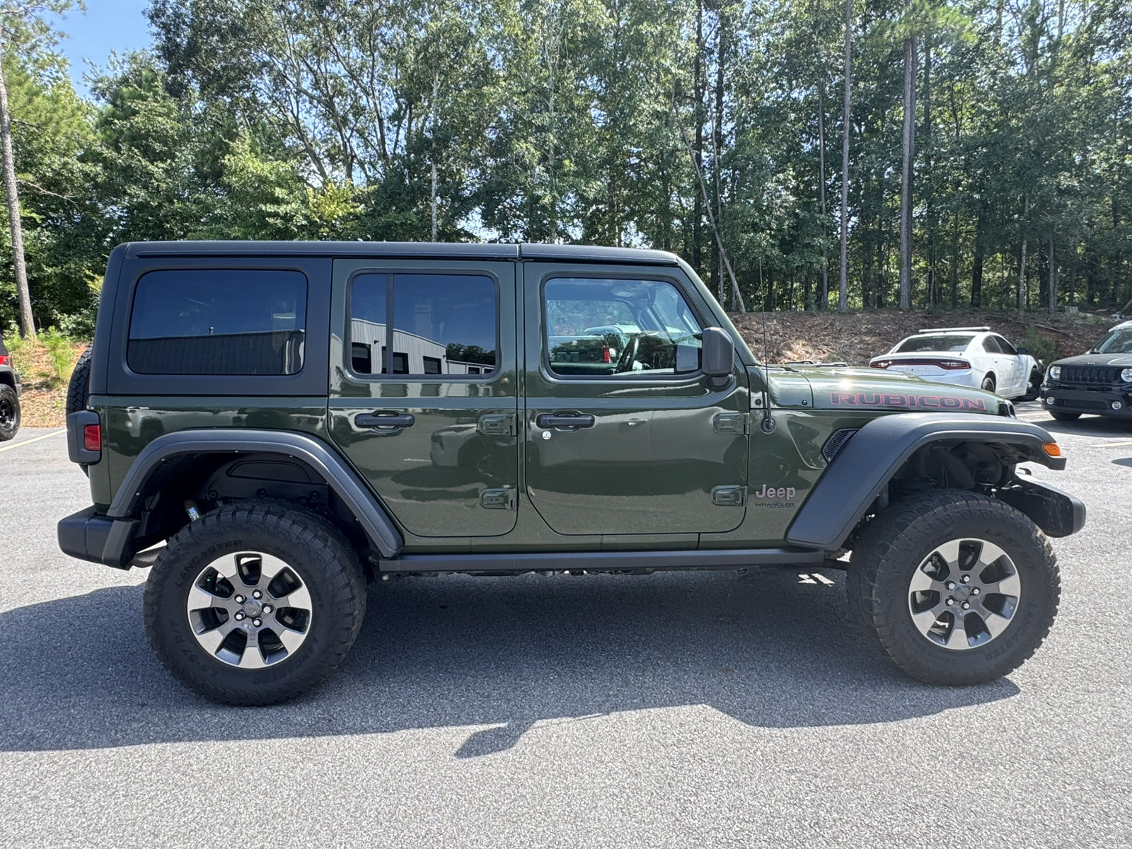Used 2022 Jeep Wrangler Unlimited Rubicon AWD/4WD image 4