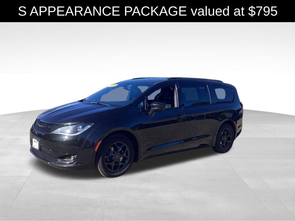 Used 2019 Chrysler Pacifica Touring-L w/ S Appearance Package FWD image 3