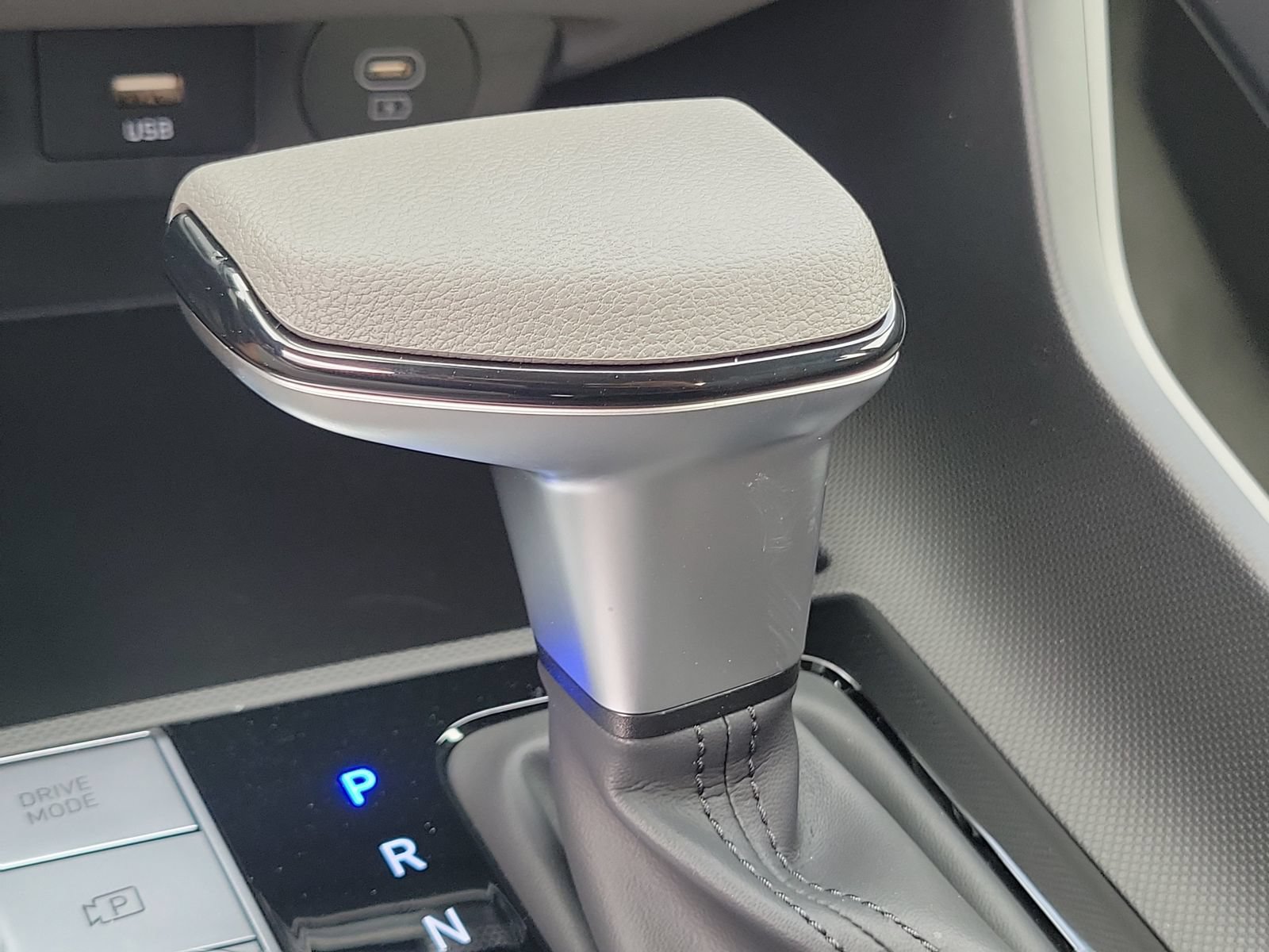 New 2026 Hyundai Elantra SE FWD image 14