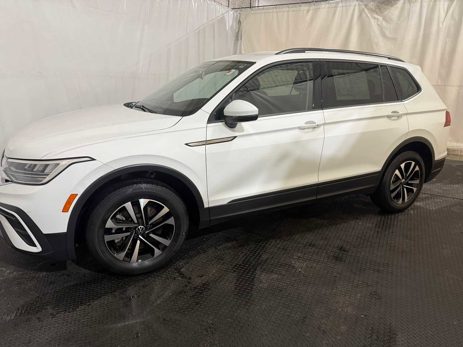 Certified 2022 Volkswagen Tiguan S FWD image 2