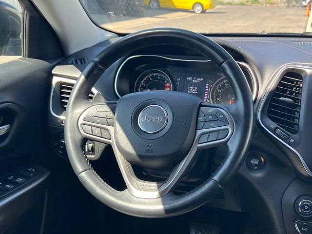 Used 2019 Jeep Cherokee Latitude Plus AWD/4WD image 12