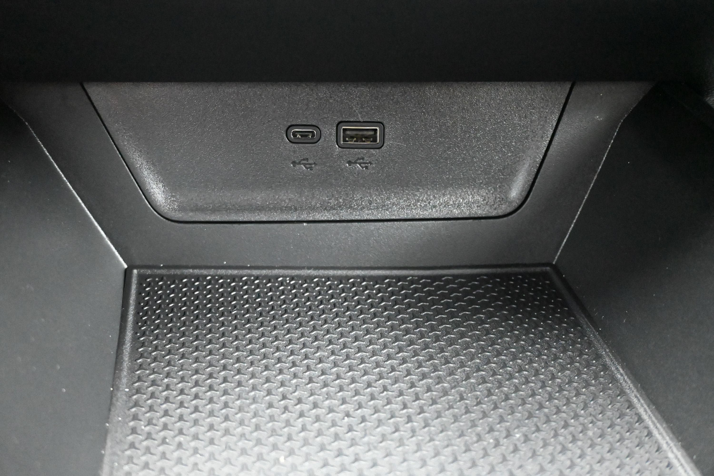 New 2027 Chevrolet Equinox LT w/ Convenience Package II FWD image 21