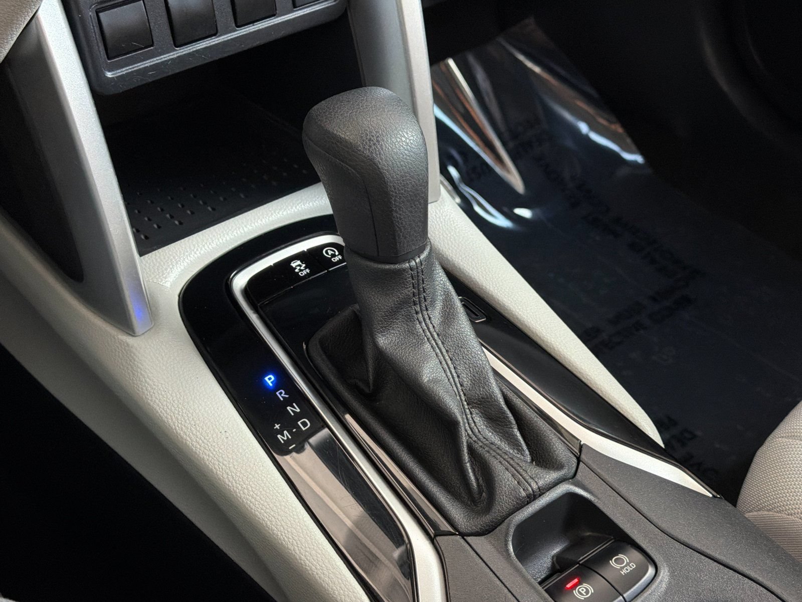 Used 2022 Toyota Corolla Cross L FWD image 19