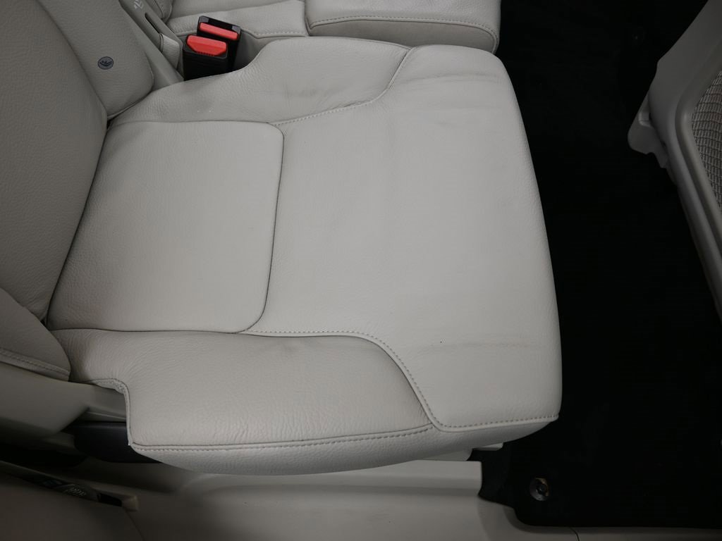 Certified 2024 Volvo XC90 B5 Plus w/ Protection Package Premier image 16