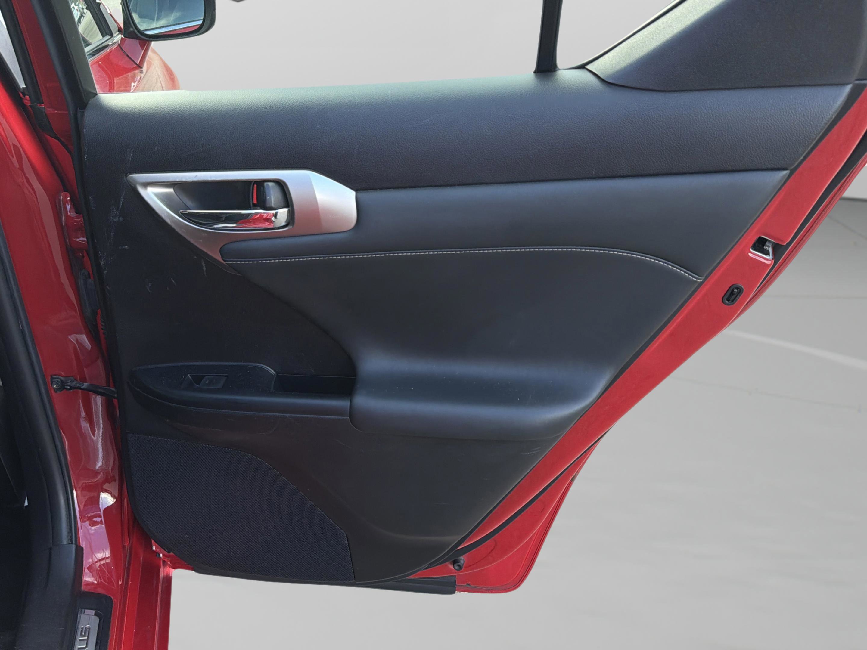 Used 2016 Lexus CT 200h w/ Seat Comfort Package image 27