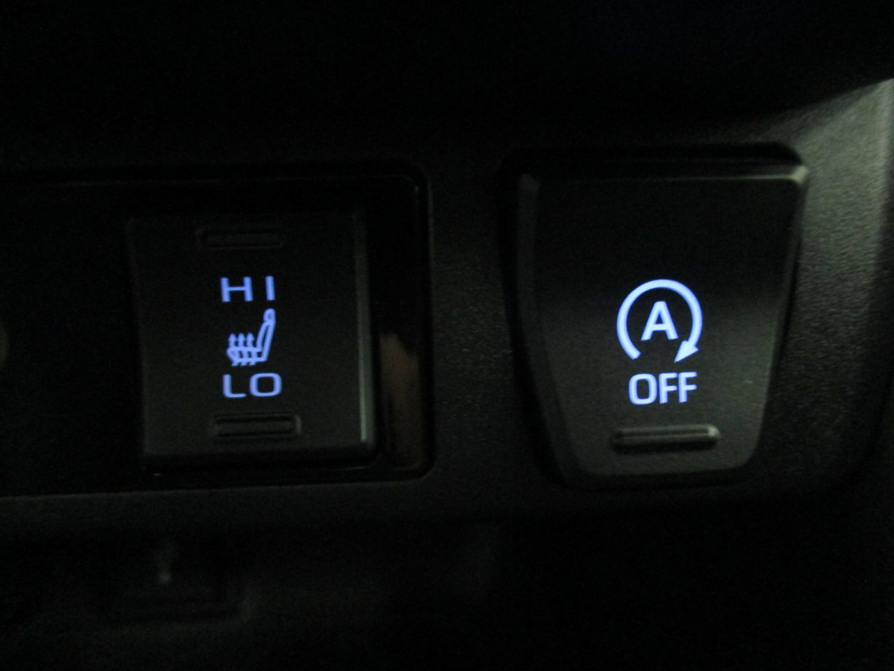 Used 2021 Toyota RAV4 XLE Premium image 26