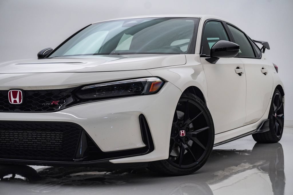 Used 2025 Honda Civic Type R image 2