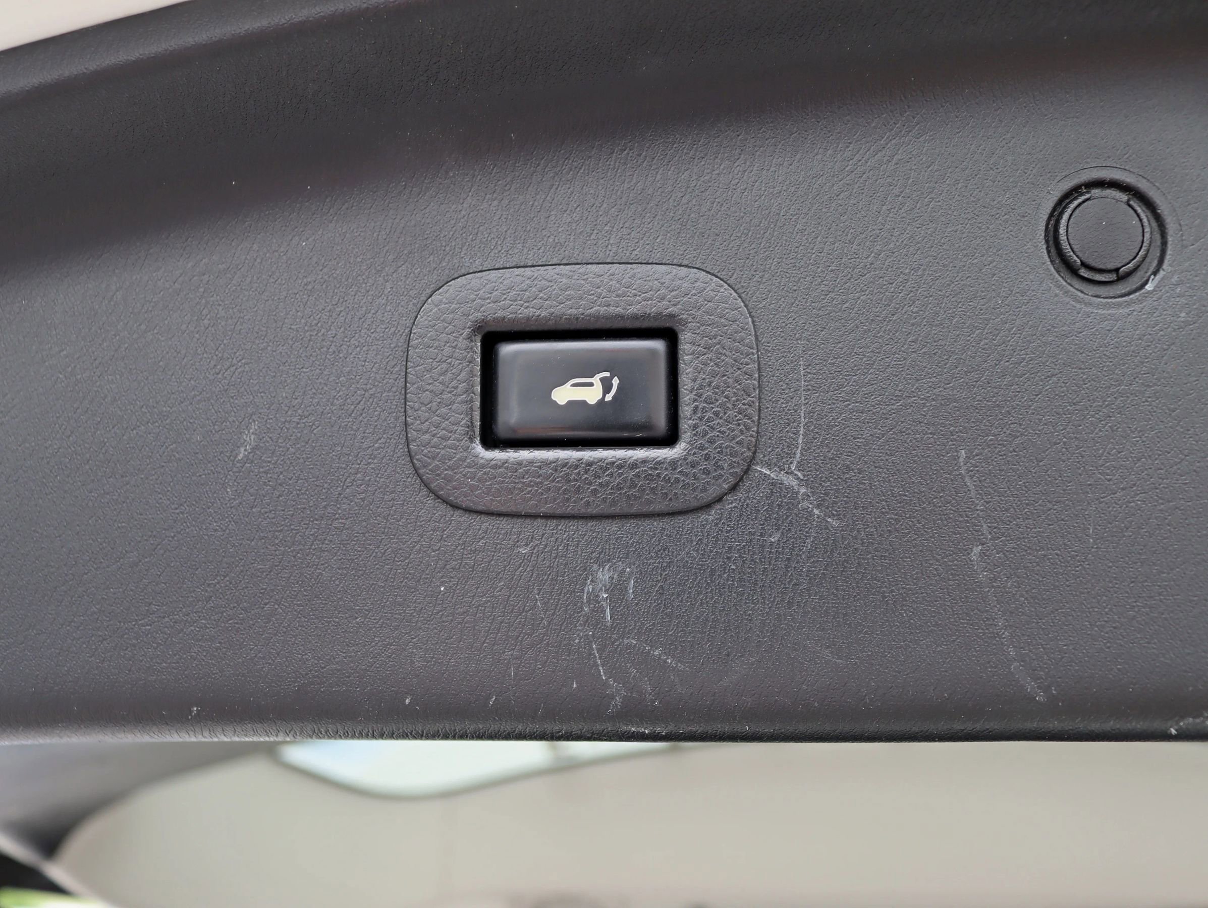 Used 2017 Nissan Armada Platinum image 41