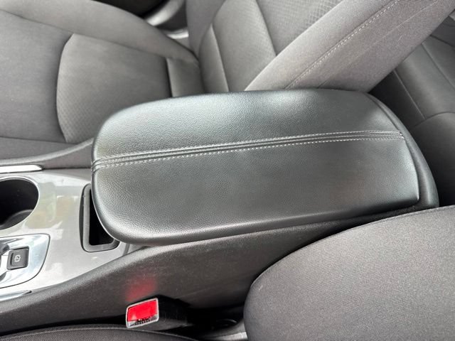 Used 2023 Chevrolet Malibu LT FWD image 23