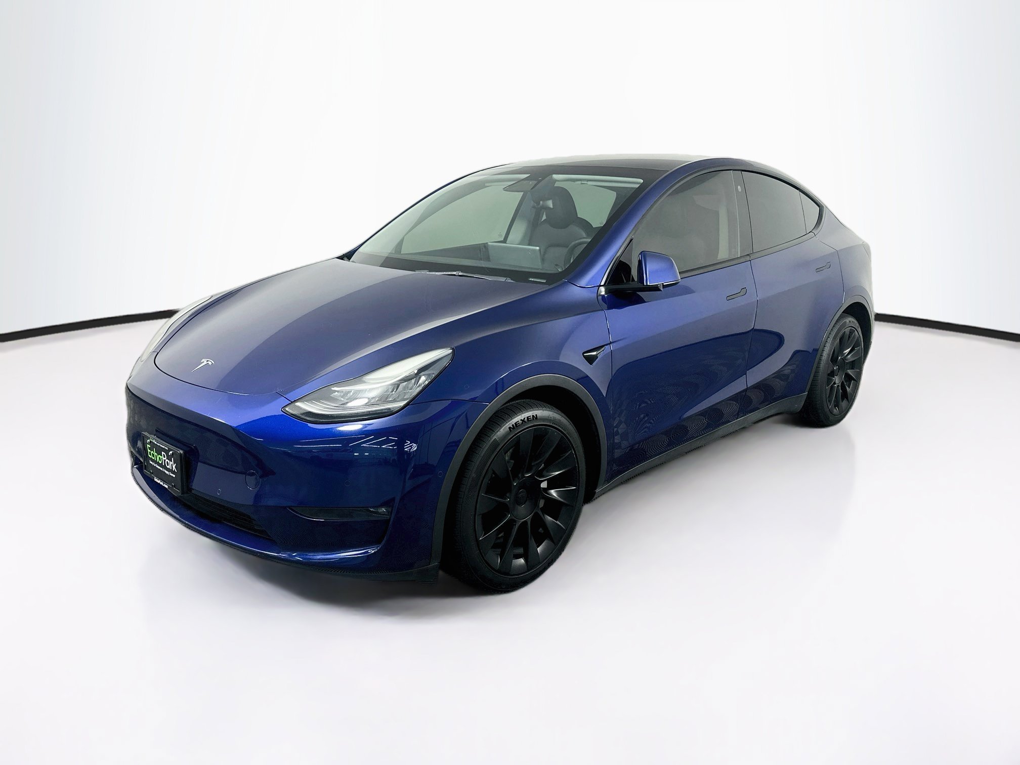 Used 2022 Tesla Model Y Long Range AWD/4WD image 3