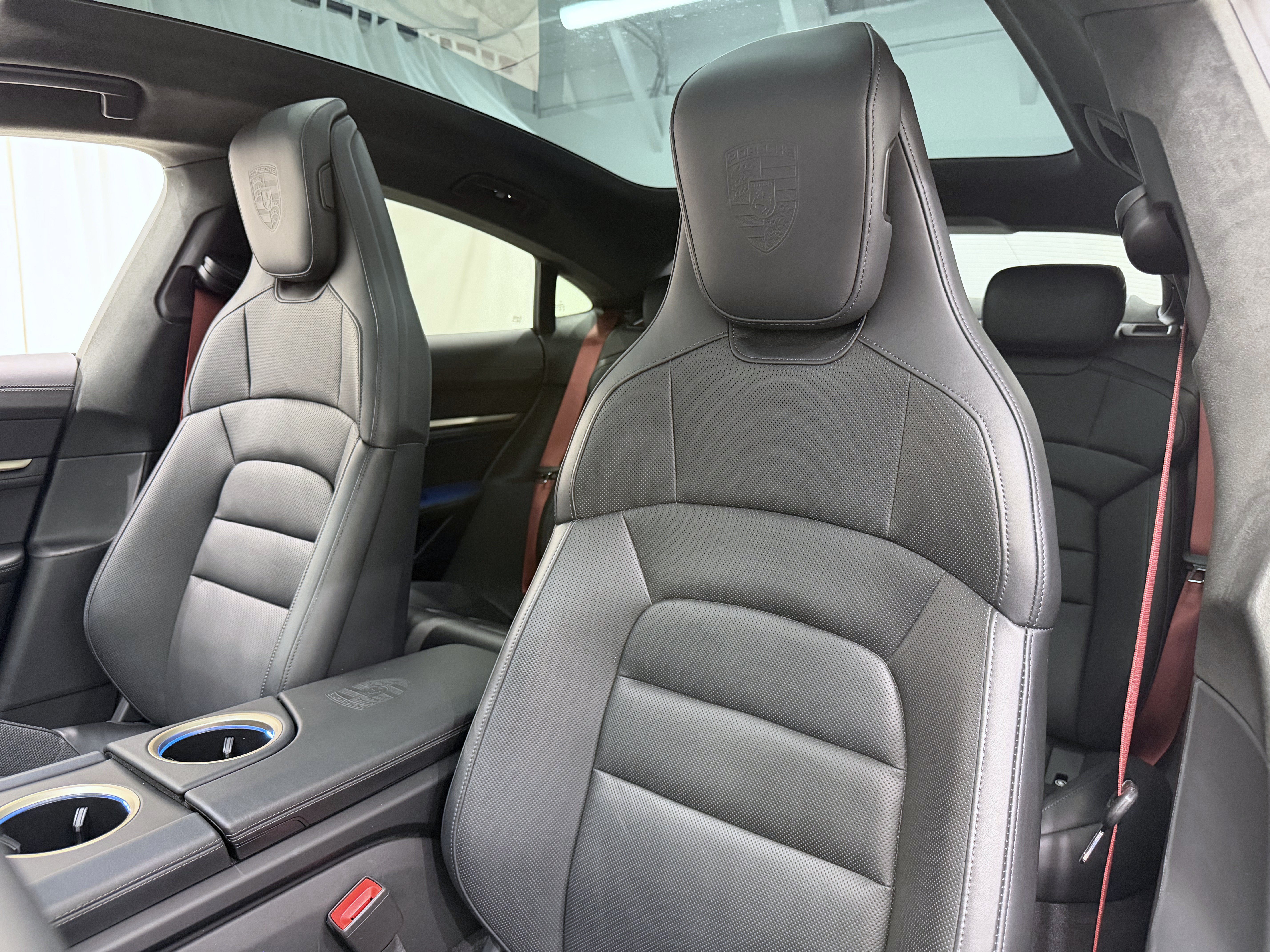 Certified 2022 Porsche Taycan Turbo AWD/4WD image 37