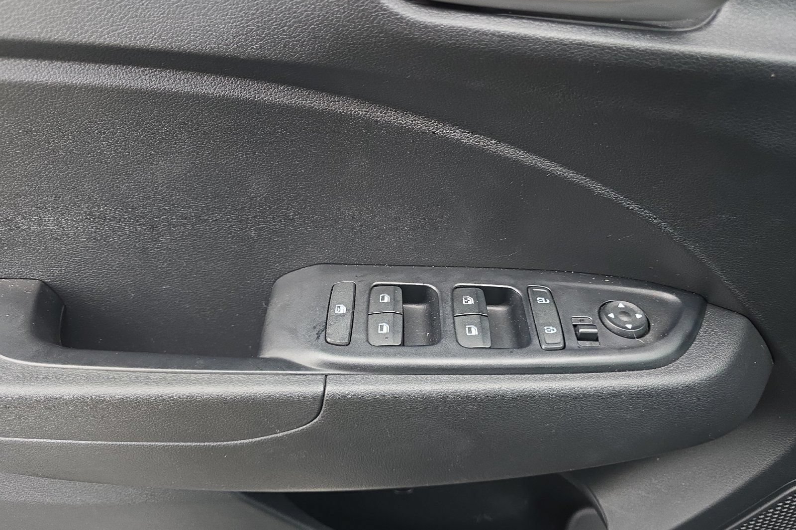 Used 2026 Hyundai Venue SEL FWD image 10