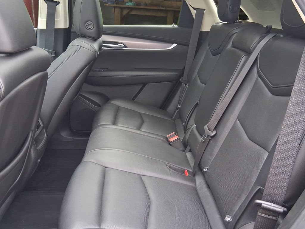 Used 2019 Cadillac XT5 Premium Luxury w/ Driver Assist Package FWD image 11