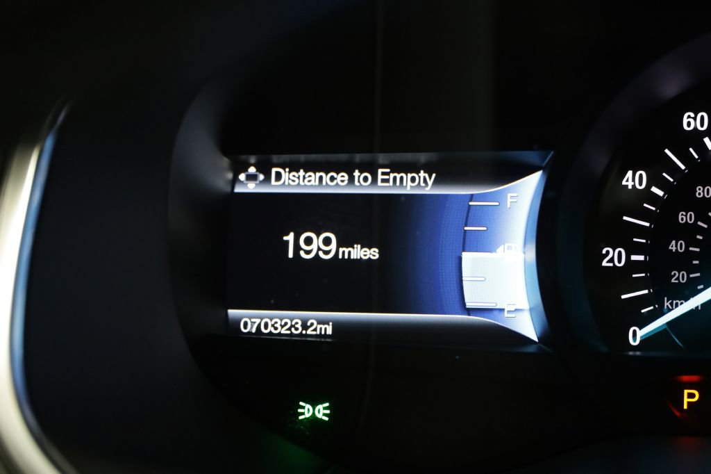 Used 2017 Ford Edge Titanium w/ Technology Package image 45