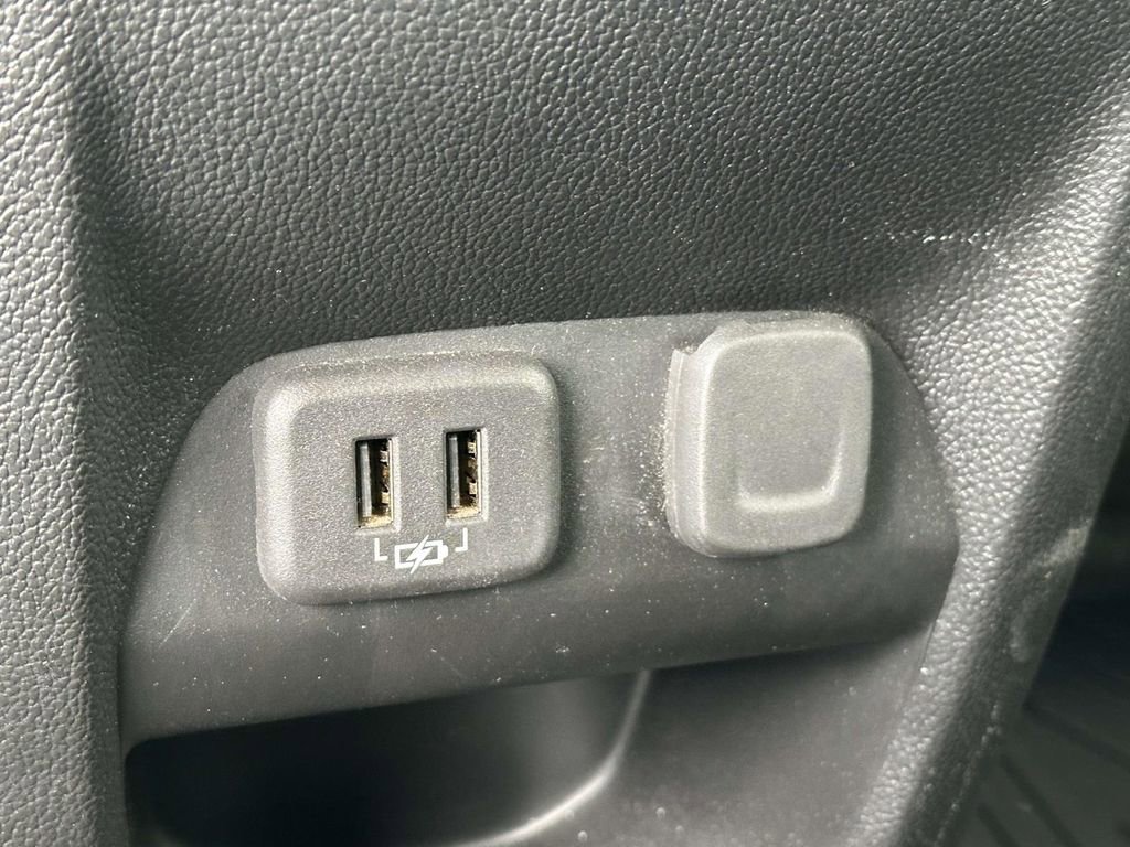 Used 2022 GMC Canyon AT4 w/ Trailering Package image 11