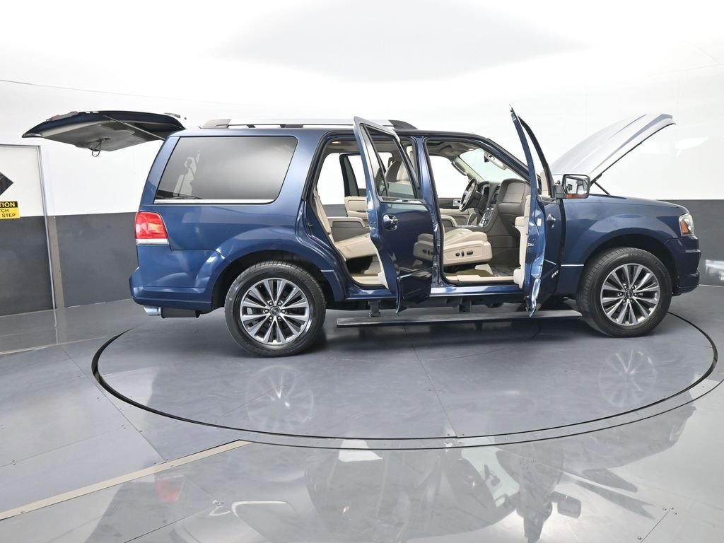 Used 2016 Lincoln Navigator Select image 71