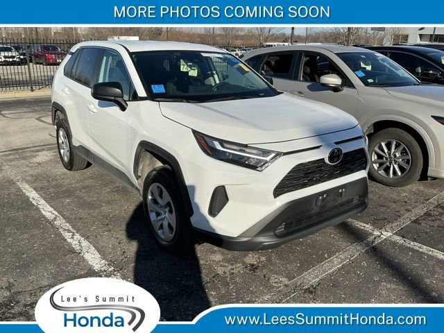 Used 2024 Toyota RAV4 LE video 1